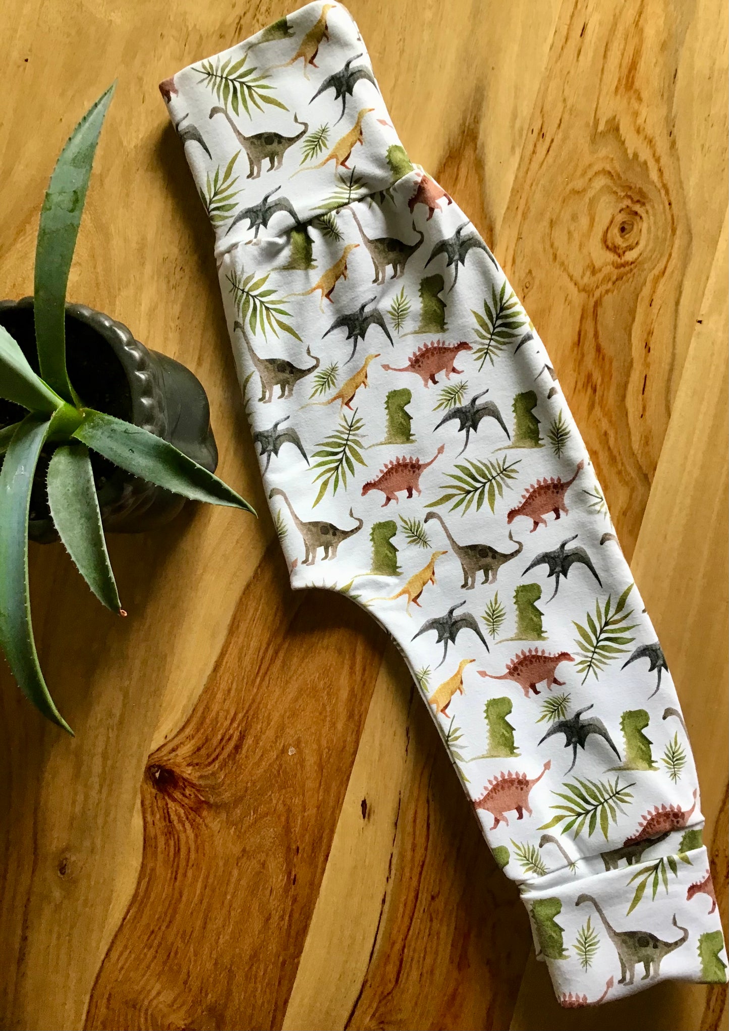 Scalable harem pants 🦕 gr: 3 to 18 months ready to leave