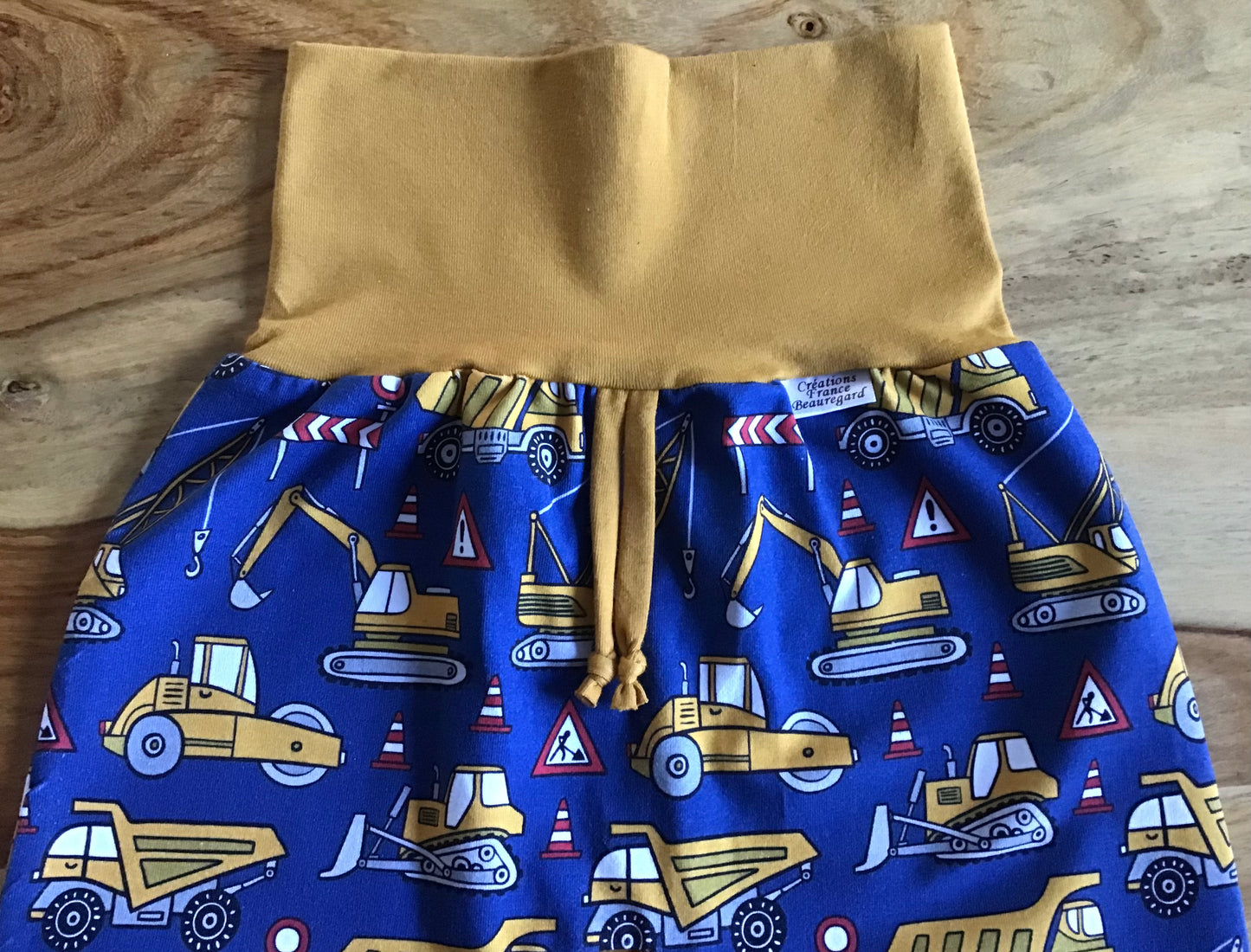 Sarouel évolutif les camions gr:6 à 24 mois prêt à partir