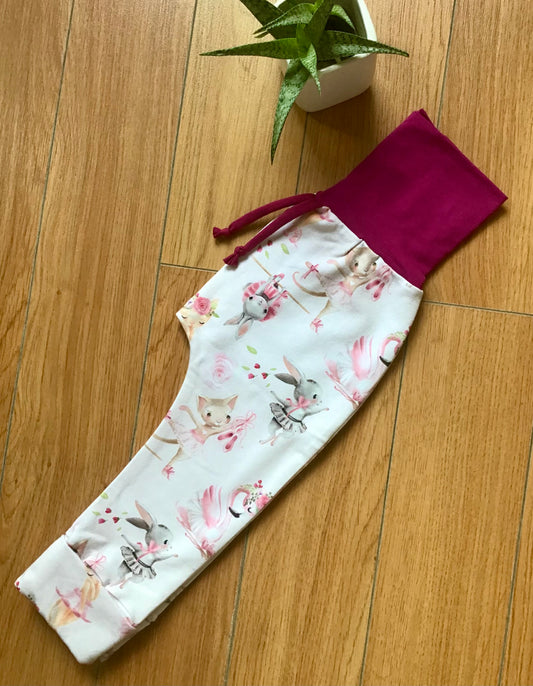 Scalable sarouel cats and rabbits ballerinas gr: 6 to 24 months ready to leave
