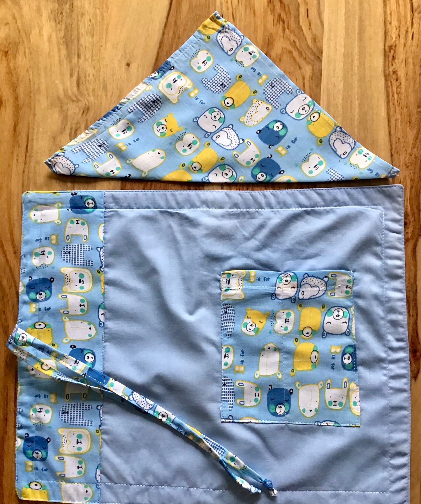 Placemat with napkin for lunch box